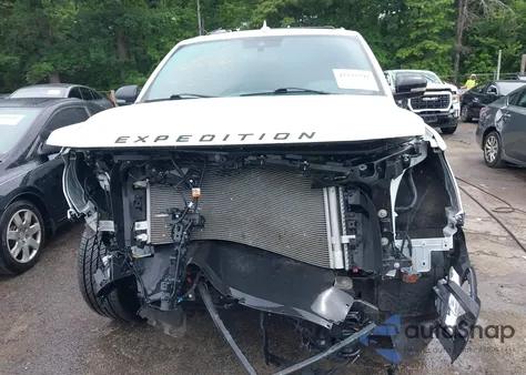 2021 Ford Expedition Limited из США, поврежденный, VIN 1FMJU2AT8MEA61453